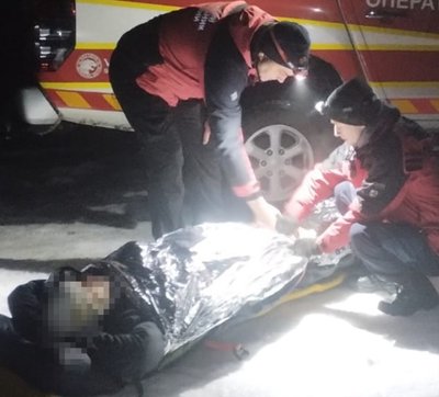 Транспортування чоловіка, який заблукав у горах 5 лютого Транспортування чоловіка, який заблукав у горах 5 лютого