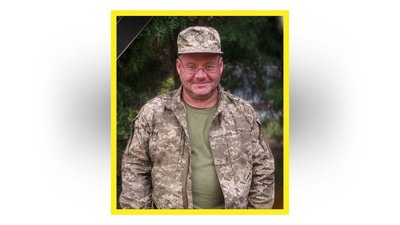 На Чернігівщині попрощались із шістьма захисниками України На Чернігівщині попрощались із шістьма захисниками України