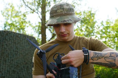 "Алекс", пілот розрахунку перехоплювачів зенітно-ракетного артилерійського дивізіону третьої ОШБр "Алекс", пілот розрахунку перехоплювачів зенітно-ракетного артилерійського дивізіону третьої ОШБр