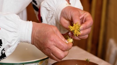 Мед із кульбаби: як за кілька годин приготувати весняний делікатес — господиня з Рівненщини Мед із кульбаби: як за кілька годин приготувати весняний делікатес — господиня з Рівненщини