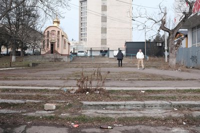 У Чернівцях розпочинають капітальний ремонт тротуару та пандуса біля обласної лікарні У Чернівцях розпочинають капітальний ремонт тротуару та пандуса біля обласної лікарні