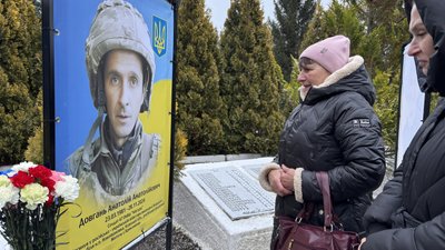 У селі на Вінниччині відкрили Алею пам'яті загиблих Героїв У селі на Вінниччині відкрили Алею пам'яті загиблих Героїв
