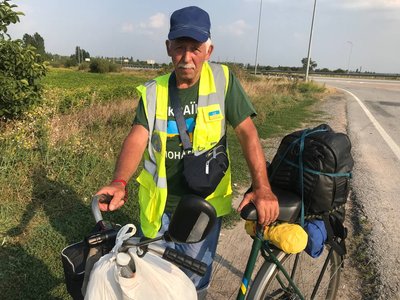 "Мій найбільший страх — що в цій поїздці я не зможу зібрати гроші" — волонтер Олександр Каніболоцький "Мій найбільший страх — що в цій поїздці я не зможу зібрати гроші" — волонтер Олександр Каніболоцький