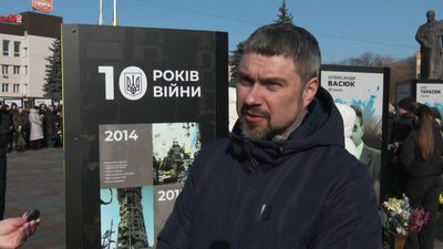 З військовим, депутатом та журналістом Олександром Курсиком попрощались у Рівному З військовим, депутатом та журналістом Олександром Курсиком попрощались у Рівному