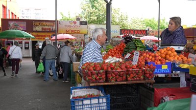 У Хмельницькому майже вдвічі подешевшала молода картопля: чому немає місцевої У Хмельницькому майже вдвічі подешевшала молода картопля: чому немає місцевої