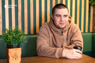 У 18 — на фронт, у 19 — ветеран: історія пілота БпЛА з Одещини, який пройшов 10 км із пораненням У 18 — на фронт, у 19 — ветеран: історія пілота БпЛА з Одещини, який пройшов 10 км із пораненням