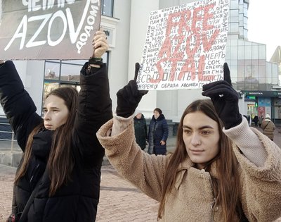 "Я дочекаюся сина": у Хмельницькому відбулася акція на підтримку військовополонених "Я дочекаюся сина": у Хмельницькому відбулася акція на підтримку військовополонених