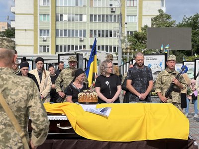 Загинув у Курській області: із солдатом Ярославом Плещуком попрощалися у Рівному Загинув у Курській області: із солдатом Ярославом Плещуком попрощалися у Рівному
