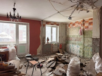 Квартира після обстрілу, зруйноване житло