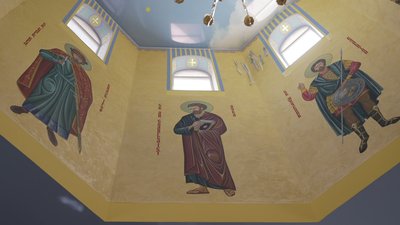 Кожен святий тримає зброю: у Вінниці нацгвардійці розписують храм Кожен святий тримає зброю: у Вінниці нацгвардійці розписують храм