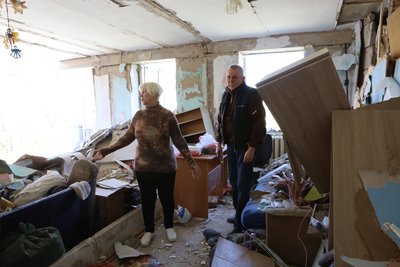 "Нема ні перестінків, ні стель, ні даху". Що розповіли очевидці авіаударів РФ по Херсону "Нема ні перестінків, ні стель, ні даху". Що розповіли очевидці авіаударів РФ по Херсону