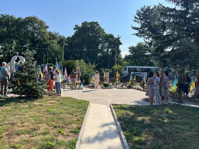В Ужгороді вшанували пам'ять полеглих захисників України В Ужгороді вшанували пам'ять полеглих захисників України
