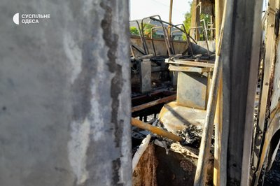 В Одесі загорілось маршрутне таксі В Одесі загорілось маршрутне таксі