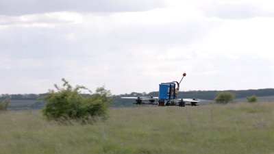 На Вінниччині восьмеро учнів майструють дрони для оборонців На Вінниччині восьмеро учнів майструють дрони для оборонців