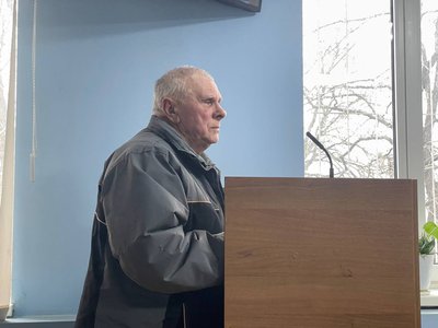 "Стрельнув, що аж вікна задрижали": у справі жителя Кам’янки на Сумщині Віталія Куколя допитували свідка "Стрельнув, що аж вікна задрижали": у справі жителя Кам’янки на Сумщині Віталія Куколя допитували свідка