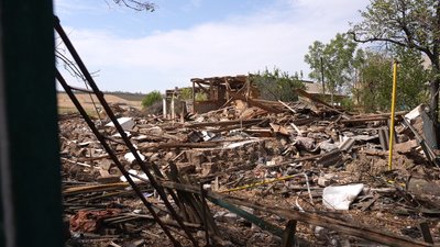 "На ніч в посадку спати виїжджаємо". Репортаж з прифронтового Братського на Дніпропетровщині