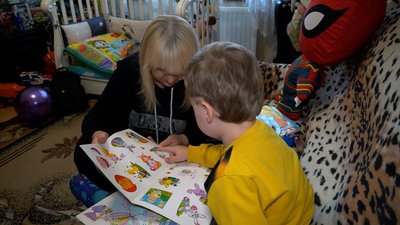 У Мукачеві патронатна сім’я Пфайфауф доглядають за четвертою дитиною У Мукачеві патронатна сім’я Пфайфауф доглядають за четвертою дитиною
