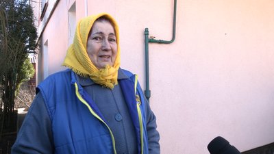 У п'ятиповерхівці демонтують конструкції, на приватному подвір’ї замітають осколки: жителі Чернігова про атаку БпЛА У п'ятиповерхівці демонтують конструкції, на приватному подвір’ї замітають осколки: жителі Чернігова про атаку БпЛА