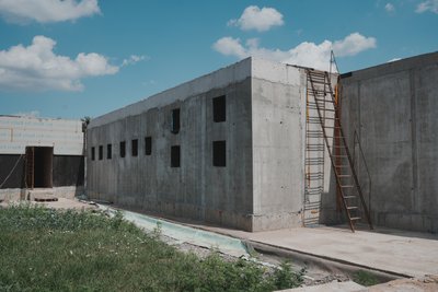 Недобудована підземна лікарня у Близнюках на Харківщині Недобудована підземна лікарня у Близнюках на Харківщині
