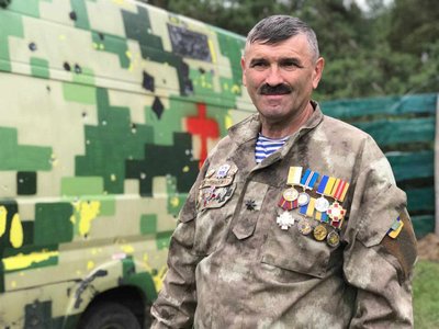Волонтер, голова правління громадської організації "Козацько-Десантний рій" Володимир Мосейко Волонтер, голова правління громадської організації "Козацько-Десантний рій" Володимир Мосейко