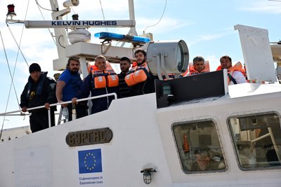 Судно, дрон, Чорне море, Болгарія, корабель прикордонної поліції Болгарії, моряки Судно, дрон, Чорне море, Болгарія, корабель прикордонної поліції Болгарії, моряки