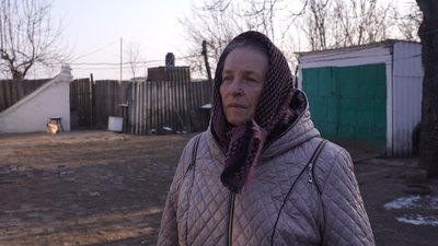 "Уб'ють в своїй хаті, старий вже, все одно". Попри наближення фронту жителі села на Дніпропетровщині не хочуть виїжджати "Уб'ють в своїй хаті, старий вже, все одно". Попри наближення фронту жителі села на Дніпропетровщині не хочуть виїжджати