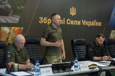 Міноборони представило нового головкома Драпатого керівному складу Генштабу ЗСУ Міноборони представило нового головкома Драпатого керівному складу Генштабу ЗСУ