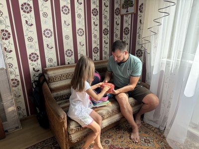 "Раз таке буває в житті": двоє військових-побратимів із Полтавщини відвели дітей до першого класу "Раз таке буває в житті": двоє військових-побратимів із Полтавщини відвели дітей до першого класу