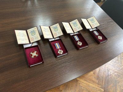 У Кременчуці вручили посмертні нагороди чотирьом сім’ям загиблих військових У Кременчуці вручили посмертні нагороди чотирьом сім’ям загиблих військових
