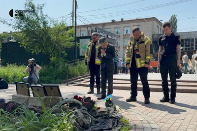Аварійно-рятувальні роботи у Солом'янському районі Києва призупинили Аварійно-рятувальні роботи у Солом'янському районі Києва призупинили