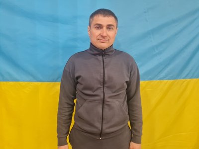 На Житомирщині батько з синами виготовляють складові до дронів На Житомирщині батько з синами виготовляють складові до дронів