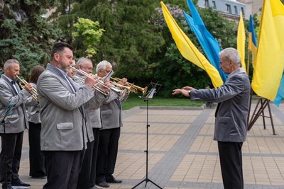 оркестр, перепоховання Шевченка