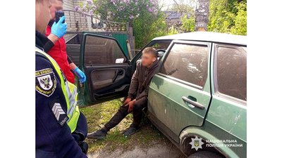 На Чернігівщині 21-річний чоловік викрав автівку та в стані алкогольного сп'яніння спричинив ДТП, — поліція На Чернігівщині 21-річний чоловік викрав автівку та в стані алкогольного сп'яніння спричинив ДТП, — поліція