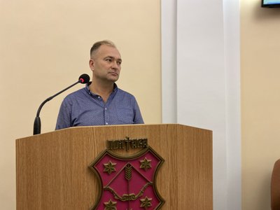 Ексзаступник міського голови Полтави Чередниченко оскаржує штрафи за стан доріг Ексзаступник міського голови Полтави Чередниченко оскаржує штрафи за стан доріг
