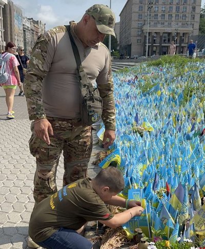 "Із семи років проводжав бійців на фронт". Історія дружби хлопчика Талісмана та військового Мартина