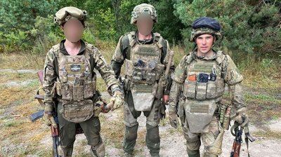 Антон Білостоцький, побратими, війна