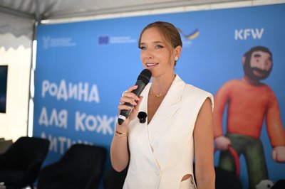 “Родина для кожної дитини”: у Хмельницькому відбулися заходи на підтримку усиновлення дітей “Родина для кожної дитини”: у Хмельницькому відбулися заходи на підтримку усиновлення дітей