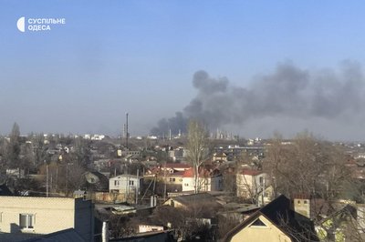 Вогонь на території 2000 м2: на Одещині горить суха трава на полях зрошення Вогонь на території 2000 м2: на Одещині горить суха трава на полях зрошення