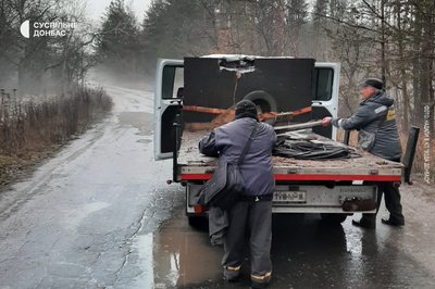 Поблизу Словʼянська російські війська вдарили дроном по авто комунальників, є загиблий Поблизу Словʼянська російські війська вдарили дроном по авто комунальників, є загиблий