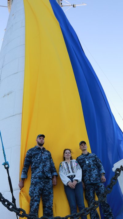 В Одесі на Воронцовському маяку підняли прапор України В Одесі на Воронцовському маяку підняли прапор України