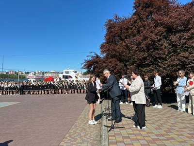останній дзвоник, діти, вчителі останній дзвоник, діти, вчителі