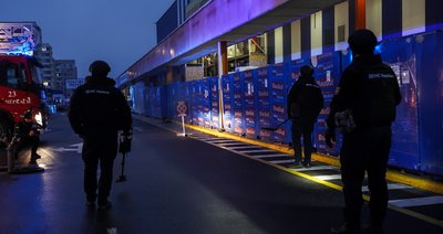 Імітація влучання ракети: у черкаському ТРЦ вчились реагувати на надзвичайну ситуацію Імітація влучання ракети: у черкаському ТРЦ вчились реагувати на надзвичайну ситуацію