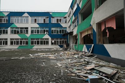 У Краснопіллі на Сумщині пошкоджені житлові будинки та навчальний заклад через атаку армії РФ У Краснопіллі на Сумщині пошкоджені житлові будинки та навчальний заклад через атаку армії РФ