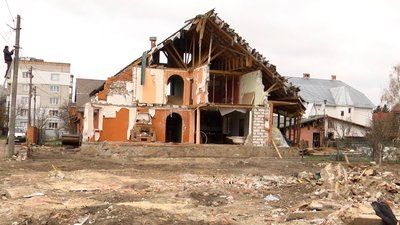 "На місці, де росіяни вбили мою родину, хочу зробити меморіал" — Юлія Трикиша з Житомирщини "На місці, де росіяни вбили мою родину, хочу зробити меморіал" — Юлія Трикиша з Житомирщини