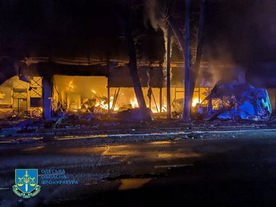 Прокуратура розпочала розслідування чергової атаки дронів на Одесу: фото наслідків Прокуратура розпочала розслідування чергової атаки дронів на Одесу: фото наслідків