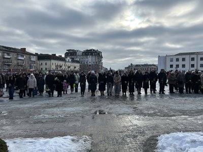 На Черкащині до четвертої річниці повномасштабної війни провели молебень На Черкащині до четвертої річниці повномасштабної війни провели молебень