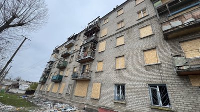 Пошкоджений будинок після обстрілу Дружківка Донецька область 7 листопада 2025 рік