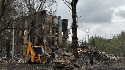 П'ятиповерхівка у центрі Краматорська Донецька область 4 серпня 2025 рік П'ятиповерхівка у центрі Краматорська Донецька область 4 серпня 2025 рік