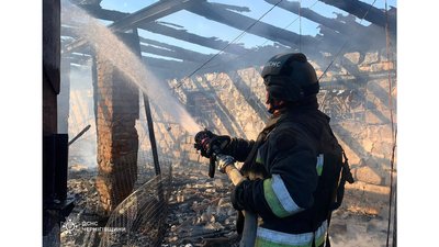 Через атаку РФ у чотирьох громадах Чернігівщини пошкоджені будинки, аграрна компанія, фермерське господарство та АЗС Через атаку РФ у чотирьох громадах Чернігівщини пошкоджені будинки, аграрна компанія, фермерське господарство та АЗС