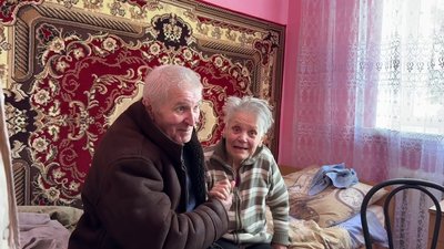 Після пів року розлуки син побачився зі своєю матір'ю на Рівненщині. Історія переселенців Після пів року розлуки син побачився зі своєю матір'ю на Рівненщині. Історія переселенців